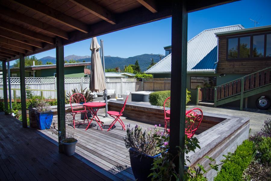 Te Waka Lodge Te Anau Esterno foto